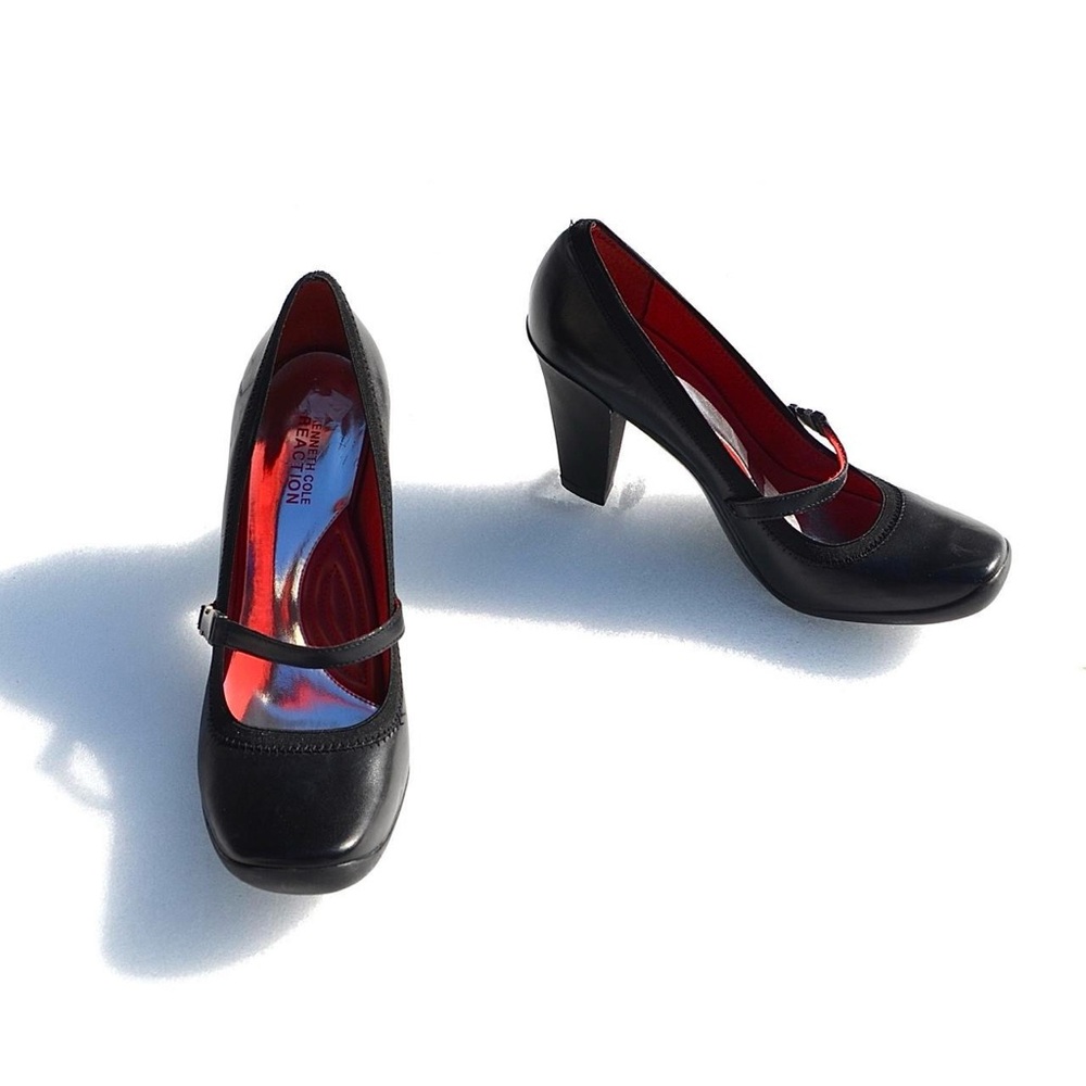 Kenneth Cole Reaction Black Leather Mary Jane Heels with Red Inside